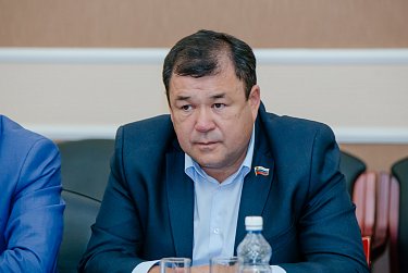 Совет утвердил повестку октябрьского заседания ЗС